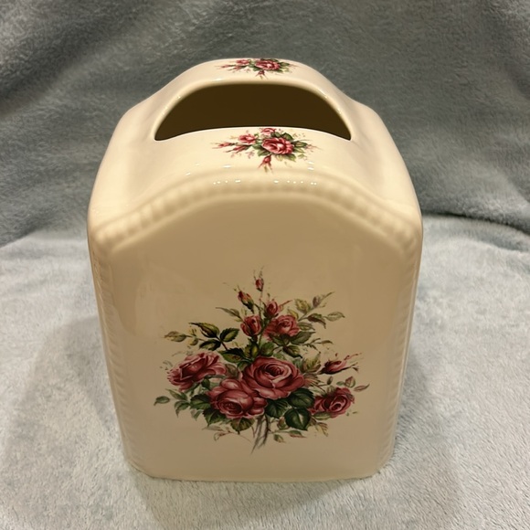 Vintage Athena Ceramic Tissue Square Box Holder in “Rose Rhapsody “ Pattern -USA - Picture 5 of 8